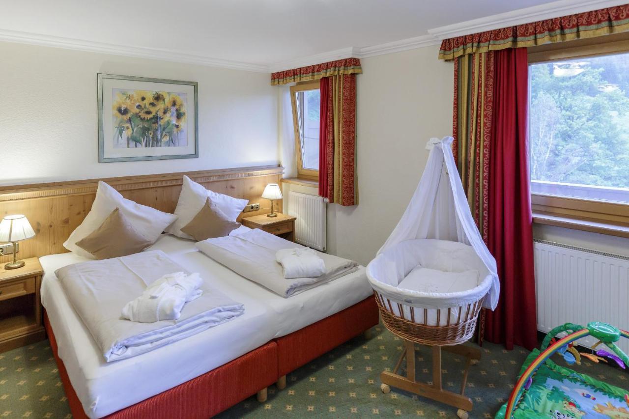 Hotel Babymio Kirchdorf in Tirol Exterior photo